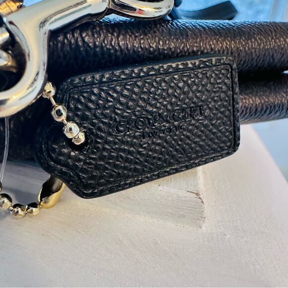 COACH - Double Corner zip brown wristlet - Picture 9 of 12